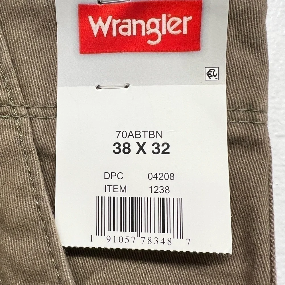 Wrangler Men’s Relaxed Fit Straight Leg Cargo Pants   38x32